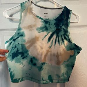 Women’s Nike Crop Top